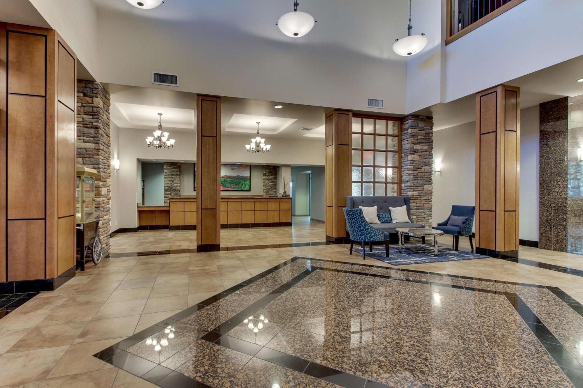 Hotel Drury & Happy Valley Phoenix